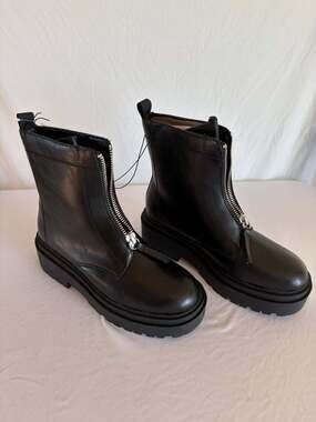 Arizona Jean Co Xander Womens Size 10 M Black Front Zip Lug Platform Boots